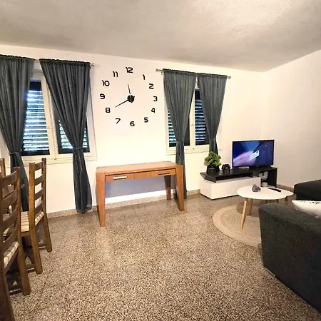 Dom wakacyjny Garden House *