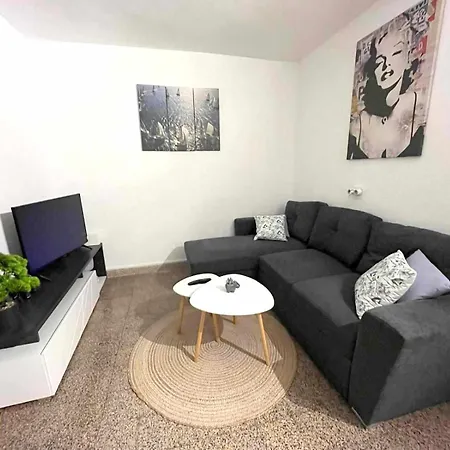 Garden House Тучепи